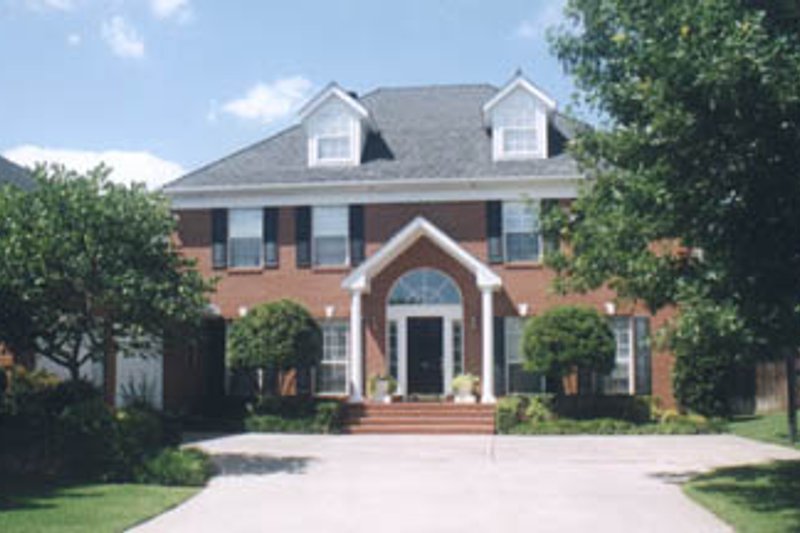 Home Plan - Colonial Exterior - Front Elevation Plan #52-131