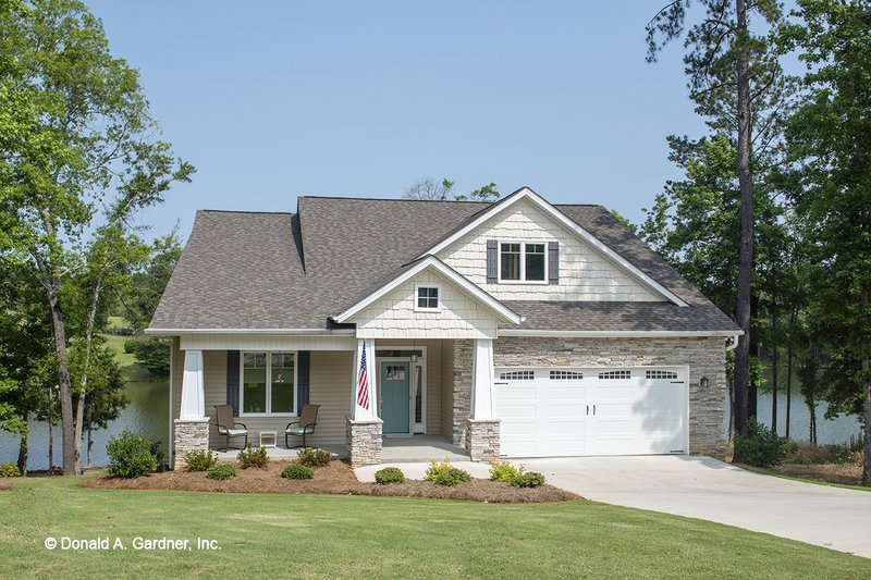 Architectural House Design - Craftsman Exterior - Front Elevation Plan #929-916