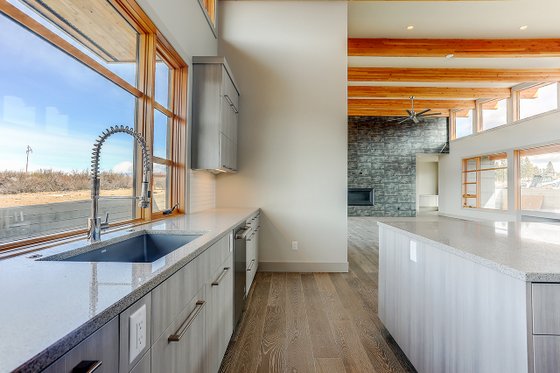 Interior - Kitchen 2 for Contemporary House Plan #892-24 - 3 bed, 3.5 bath