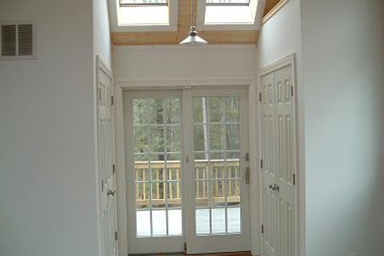 Photo 20 for Contemporary House Plan #118-101 - 3 bed, 2 bath