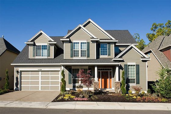 Front View - 2600 square foot Traditional home