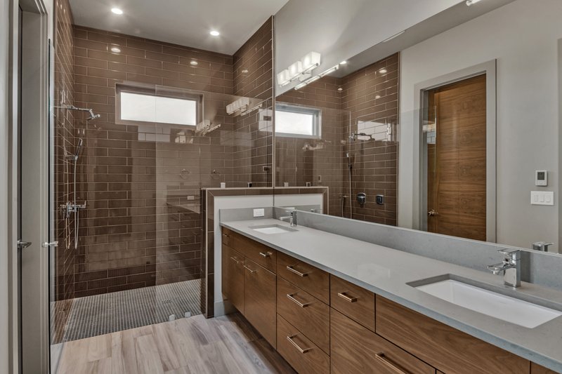House Blueprint - Interior - Bathroom for Modern House Plan #892-36 - 4 bed, 3.5 bath