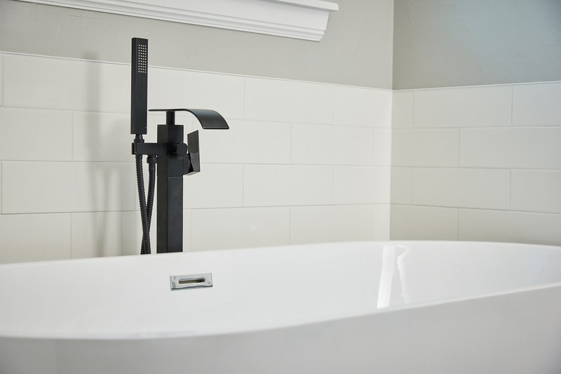 Home Plan - Interior - Master Bathroom 2 for Farmhouse House Plan #430-184 - 4 bed, 2.5 bath
