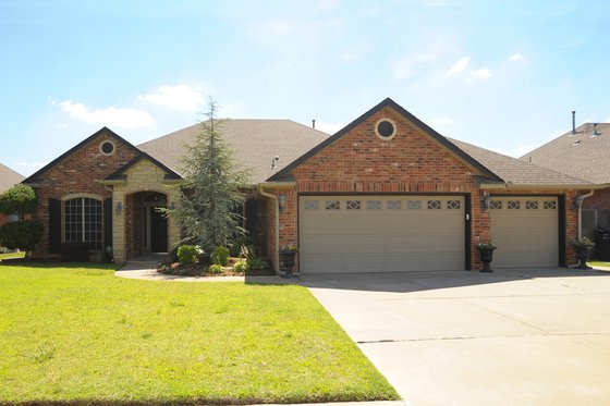 Exterior - Front Elevation for Traditional House Plan #65-259 - 4 bed, 3 bath