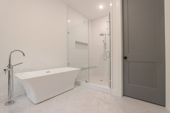 Interior - Master Bathroom 5 for Traditional House Plan #1080-9 - 5 bed, 4.5 bath