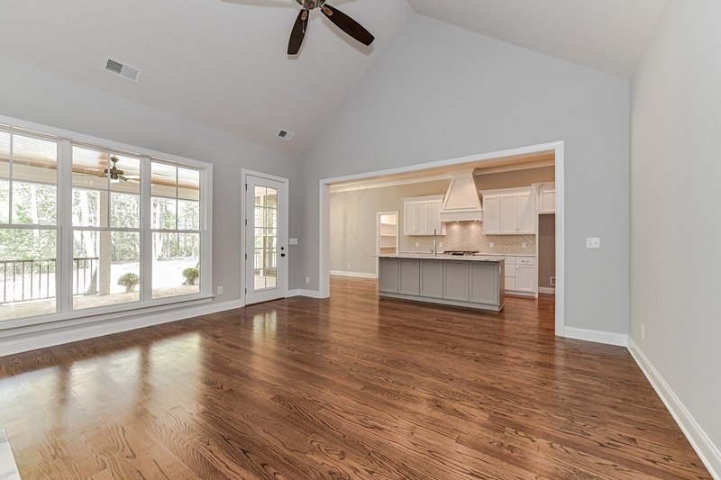 Dream House Plan - Interior - Family Room 3 for Craftsman House Plan #430-140 - 3 bed, 2.5 bath