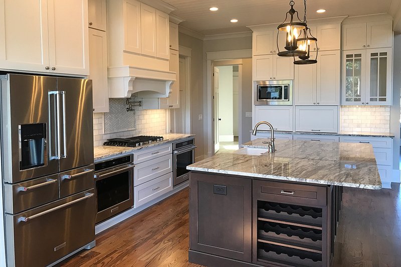 Dream House Plan - Interior - Kitchen for Craftsman House Plan #437-85 - 4 bed, 4.5 bath