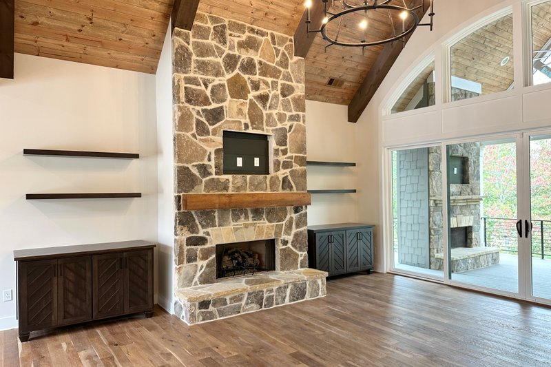 Home Plan - Interior - Family Room 1 for Craftsman House Plan #437-132 - 3 bed, 2.5 bath