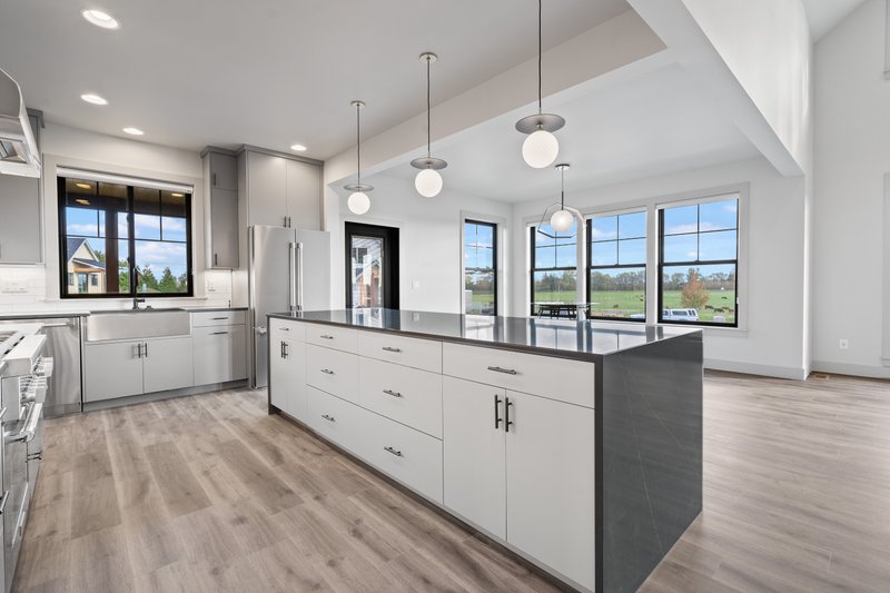 Home Plan - Farmhouse Photo Plan #1070-139