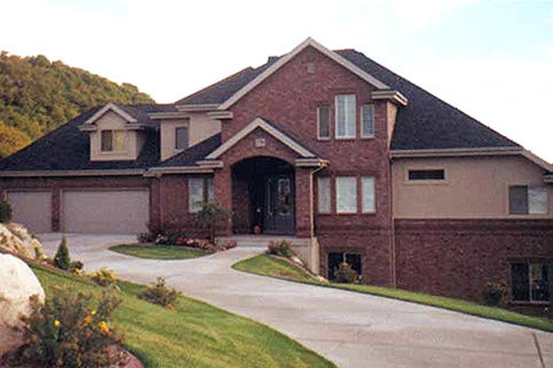 Dream House Plan - Traditional Exterior - Front Elevation Plan #5-225