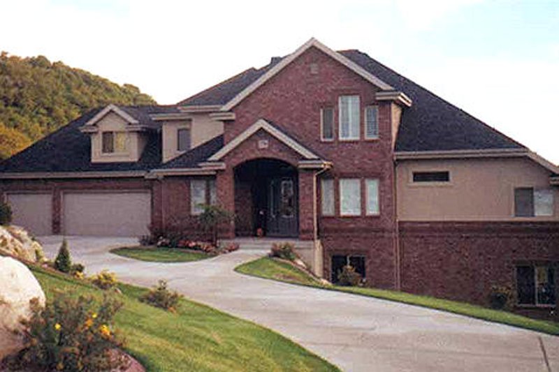 Architectural House Design - Traditional Exterior - Front Elevation Plan #5-225