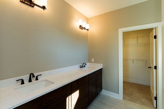 Interior - Master Bathroom for Ranch House Plan #70-1500 - 4 bed, 3 bath