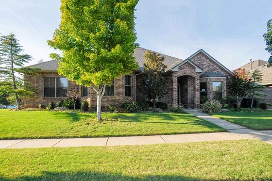 Exterior - Front Elevation for Traditional House Plan #65-508 - 4 bed, 2 bath