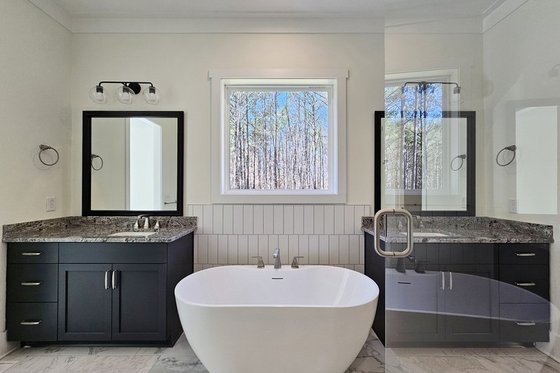 Photo 14 for Farmhouse House Plan #927-1026 - 4 bed, 4 bath