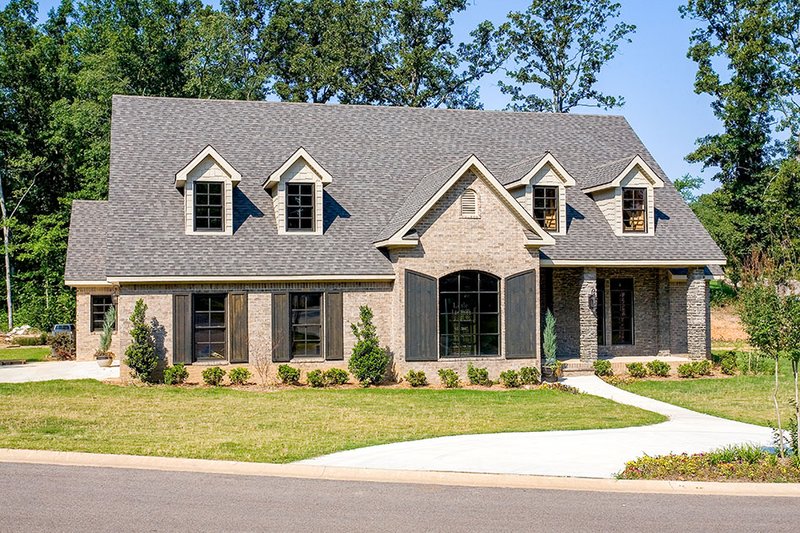 Country Style House Plan - 4 Beds 3 Baths 2624 Sq/Ft Plan #17-1101