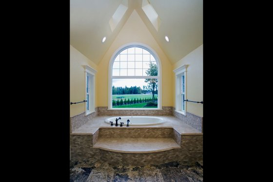 Interior - Master Bathroom 1 for Craftsman House Plan #132-182 - 5 bed, 5.5 bath