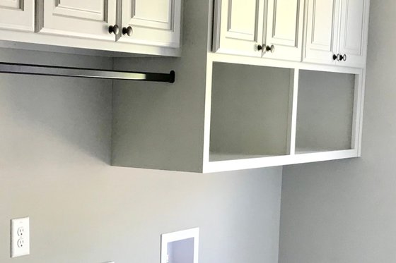 Interior - Laundry 1 for Craftsman House Plan #437-94 - 4 bed, 3 bath