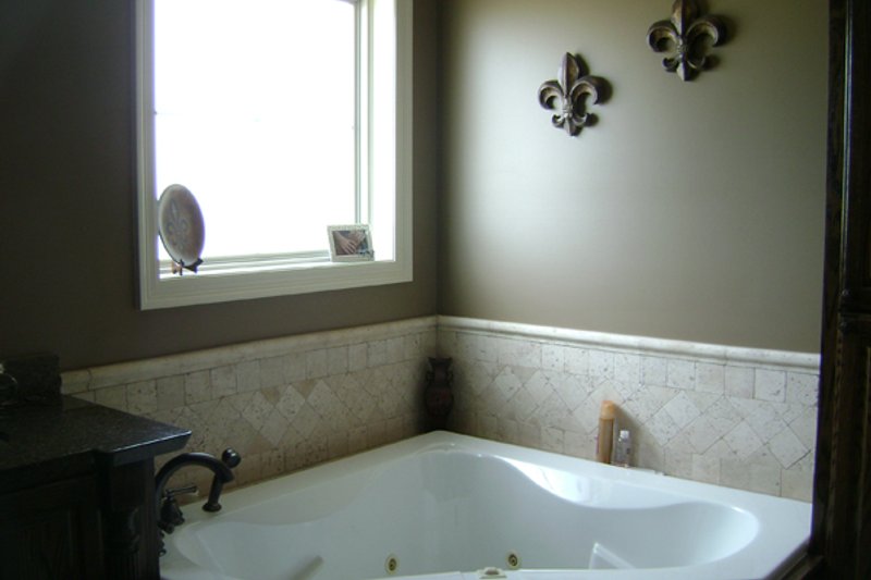 Architectural House Design - Interior - Master Bathroom for European House Plan #21-262 - 3 bed, 2 bath