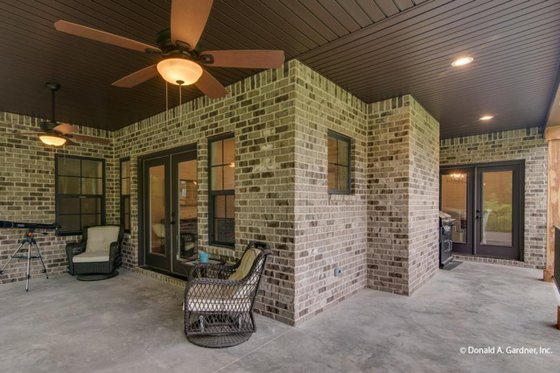 Exterior - Covered Porch for Craftsman House Plan #929-869 - 3 bed, 3 bath