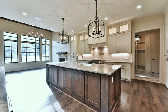 Interior - Kitchen for Traditional House Plan #927-43 - 4 bed, 3.5 bath