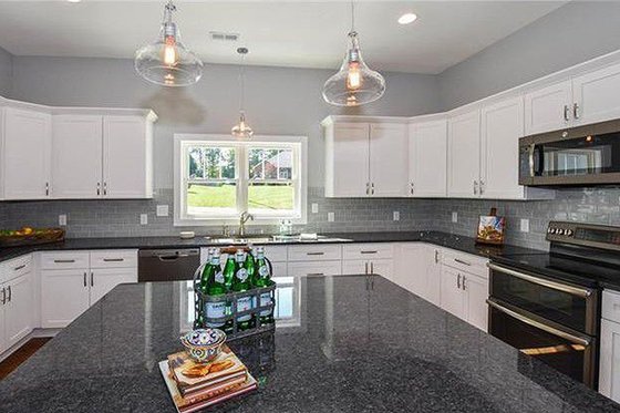 Interior - Kitchen 2 for Craftsman House Plan #119-425 - 4 bed, 3.5 bath