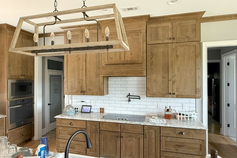 House Design - Photo 9 for Southern House Plan #932-1289 - 3 bed, 2.5 bath