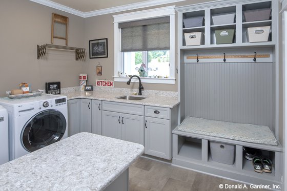 Interior - Laundry for Craftsman House Plan #929-988 - 4 bed, 4 bath
