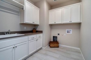 Photo 6 for Ranch House Plan #124-1186 - 3 bed, 2 bath