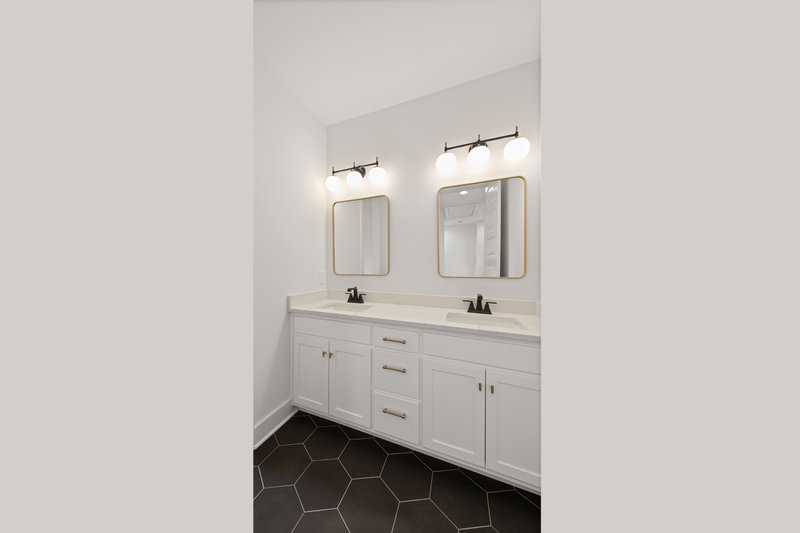 Dream House Plan - Interior - Bathroom for Modern House Plan #1085-4 - 3 bed, 2.5 bath
