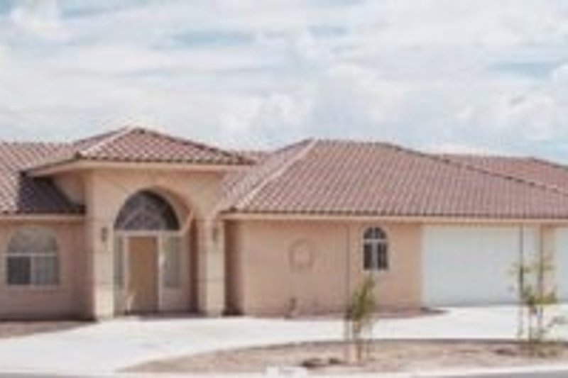 Home Plan - Adobe / Southwestern Exterior - Front Elevation Plan #1-787