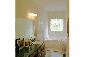 Interior - Master Bathroom for Farmhouse House Plan #456-6 - 3 bed, 2 bath