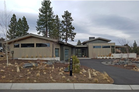 Exterior - Front Elevation 6 for Contemporary House Plan #892-22 - 3 bed, 3.5 bath