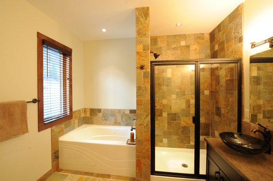 Bathroom - 1900 square foot Cottage