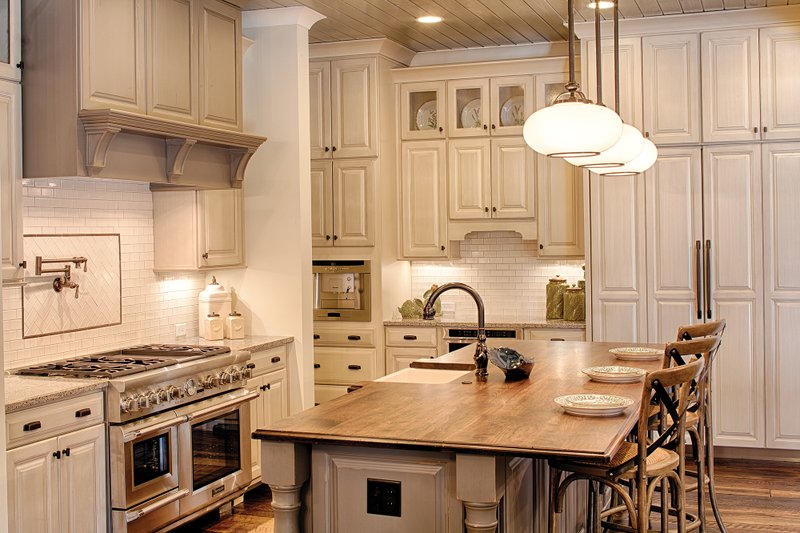Dream House Plan - Interior - Kitchen 1 for Country House Plan #928-1 - 4 bed, 4.5 bath