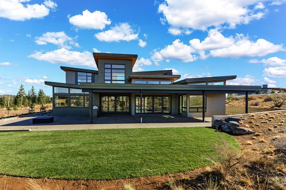 Exterior - Rear Elevation for Contemporary House Plan #892-30 - 4 bed, 4.5 bath