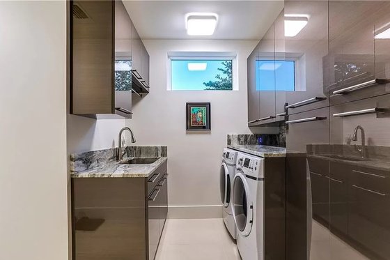 Interior - Laundry for Modern House Plan #548-40 - 3 bed, 3.5 bath