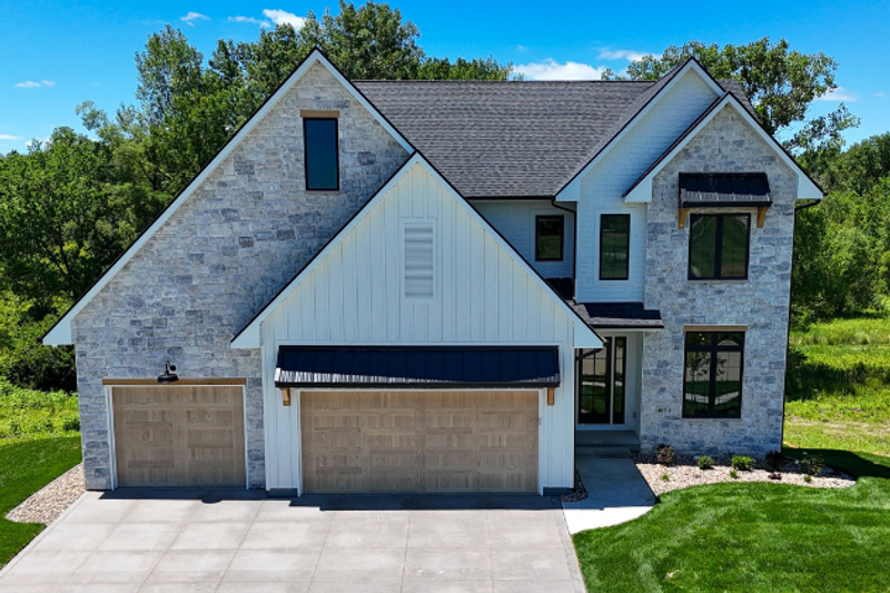 House Blueprint - Farmhouse Exterior - Front Elevation Plan #70-1556