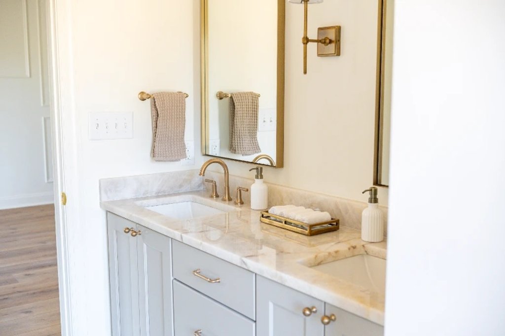 Interior - Master Bathroom 2 for Colonial House Plan #1116-56 - 3 bed, 2.5 bath
