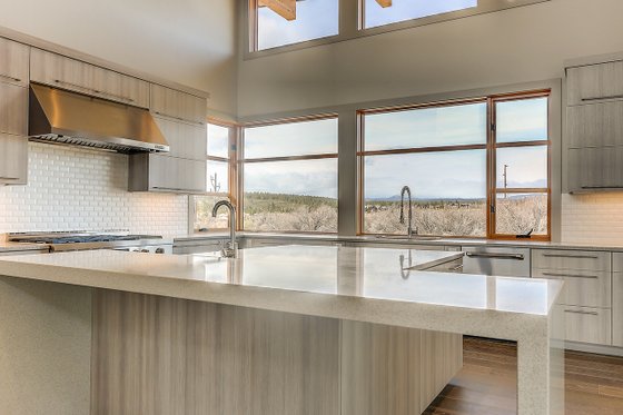 Interior - Kitchen for Contemporary House Plan #892-24 - 3 bed, 3.5 bath