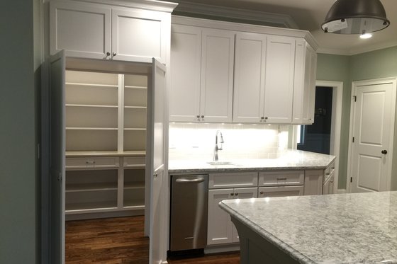 Interior - Kitchen 6 for Craftsman House Plan #437-64 - 4 bed, 4 bath