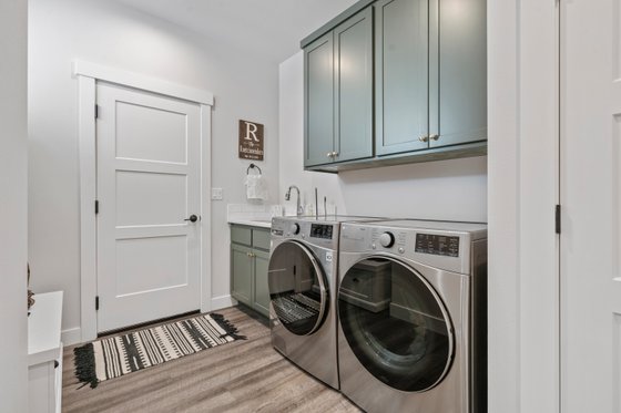 Photo 13 for Craftsman House Plan #1070-131 - 3 bed, 2.5 bath