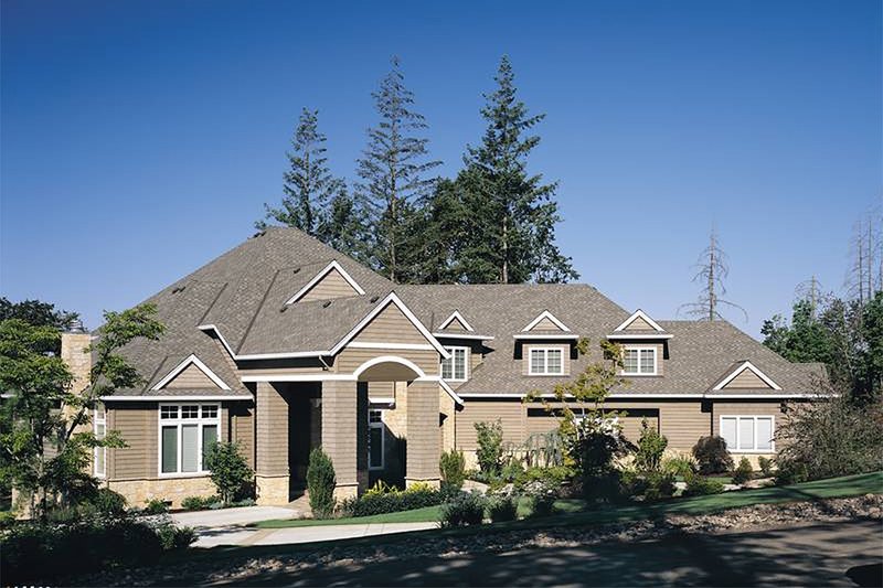 House Blueprint - Front View - 5700 square foot Traditional home