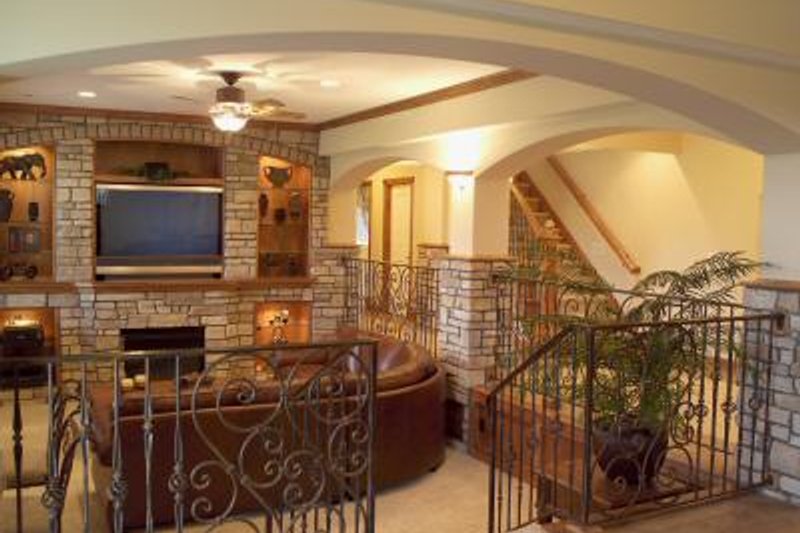 Home Plan - Photo 7 for European House Plan #70-816 - 4 bed, 3 bath