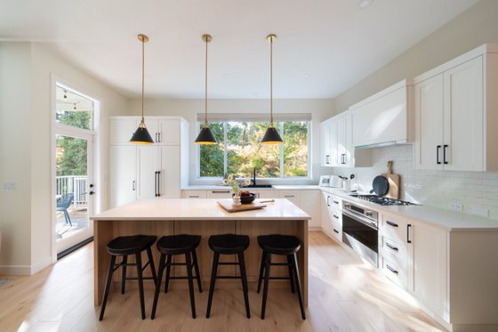 Interior - Kitchen 4 for Farmhouse House Plan #1114-110 - 4 bed, 2.5 bath