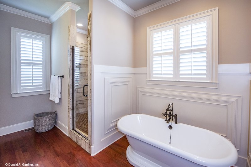 House Plan Design - Interior - Master Bathroom for European House Plan #929-915 - 4 bed, 3.5 bath