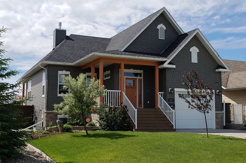 Home Plan - Traditional Photo Plan #23-566