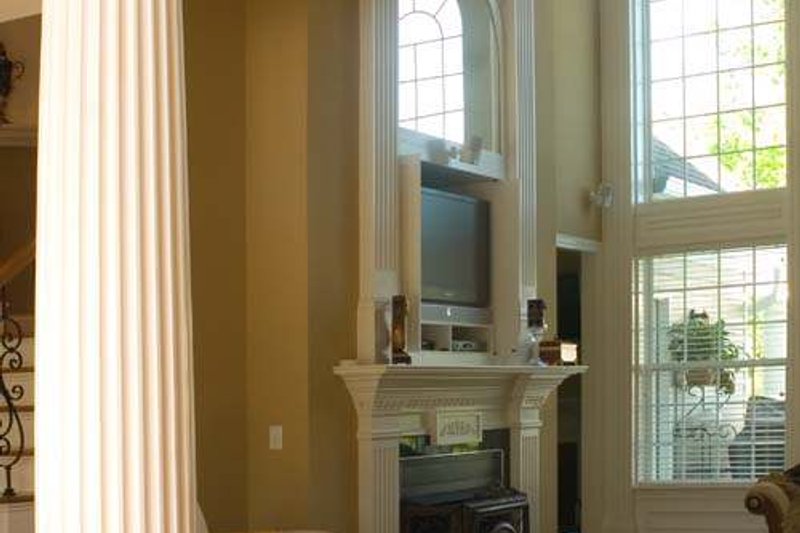 Dream House Plan - Photo 8 for European House Plan #119-129 - 4 bed, 3.5 bath