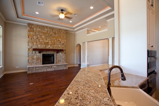 Interior - Family Room 1 for Craftsman House Plan #120-172 - 3 bed, 3 bath