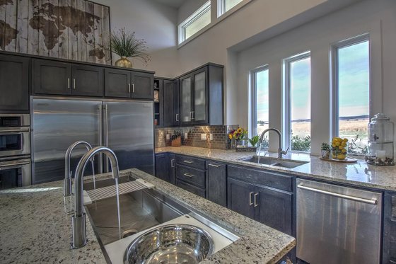 Interior - Kitchen 8 for Contemporary House Plan #935-5 - 4 bed, 4 bath