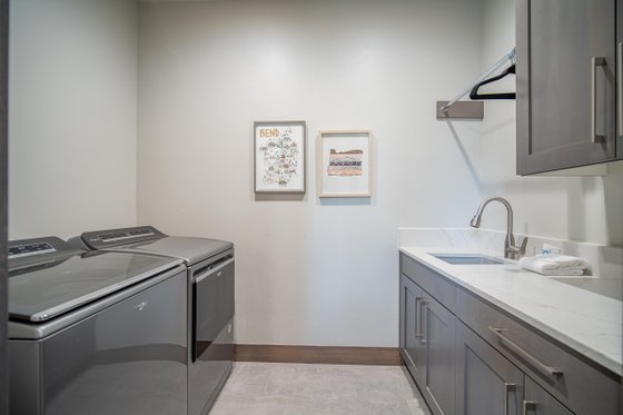 Interior - Laundry for Contemporary House Plan #892-43 - 4 bed, 4.5 bath